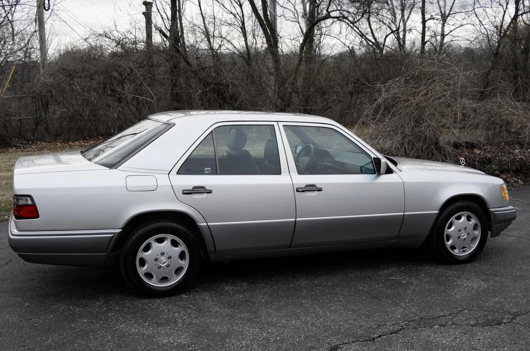 1994 Mercedes-Benz W124 E-Class - Image 15 of 31