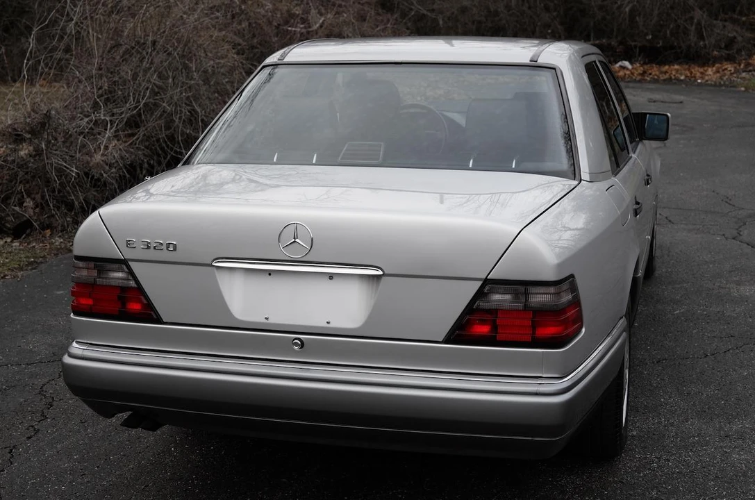 1994 Mercedes-Benz W124 E-Class - Image 12 of 31