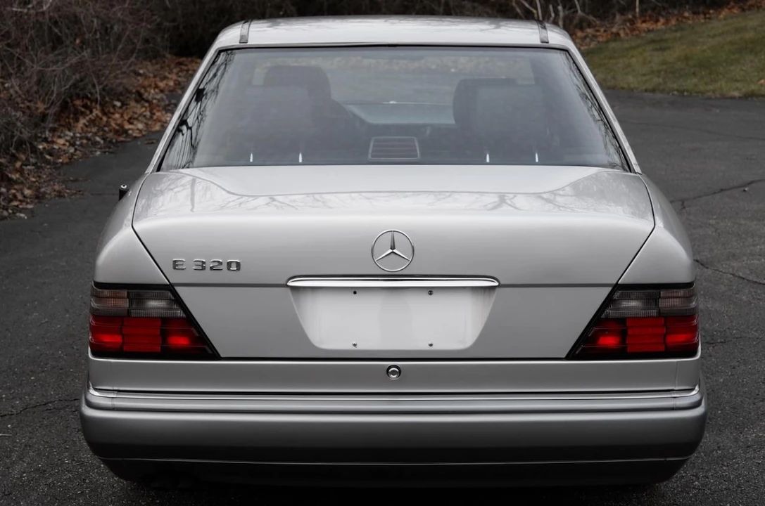 1994 Mercedes-Benz W124 E-Class - Image 11 of 31
