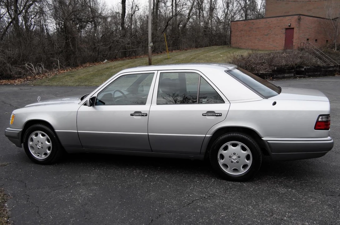 1994 Mercedes-Benz W124 E-Class - Image 6 of 31