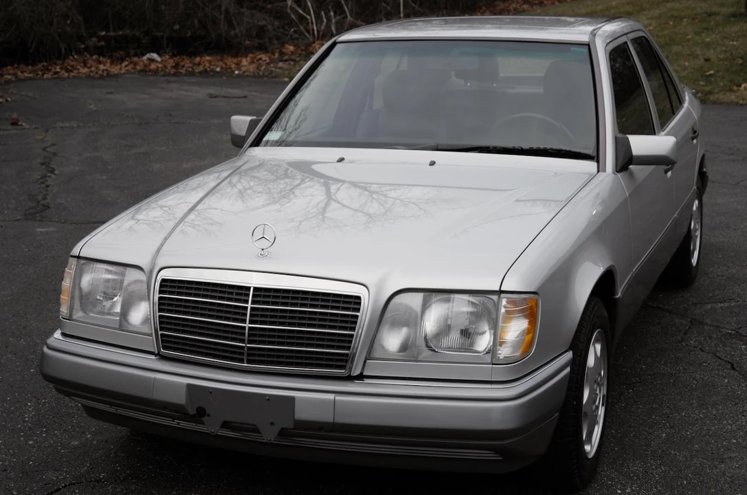 1994 Mercedes-Benz W124 E-Class - Image 2 of 31