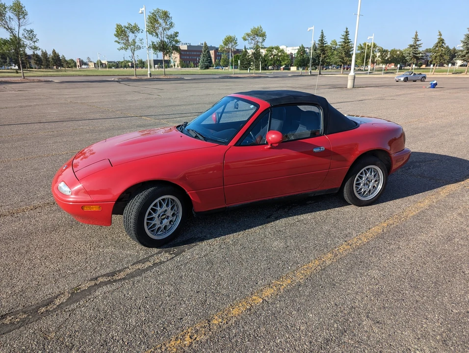 1995 Mazda NA MX-5 Miata - Image 2 of 31