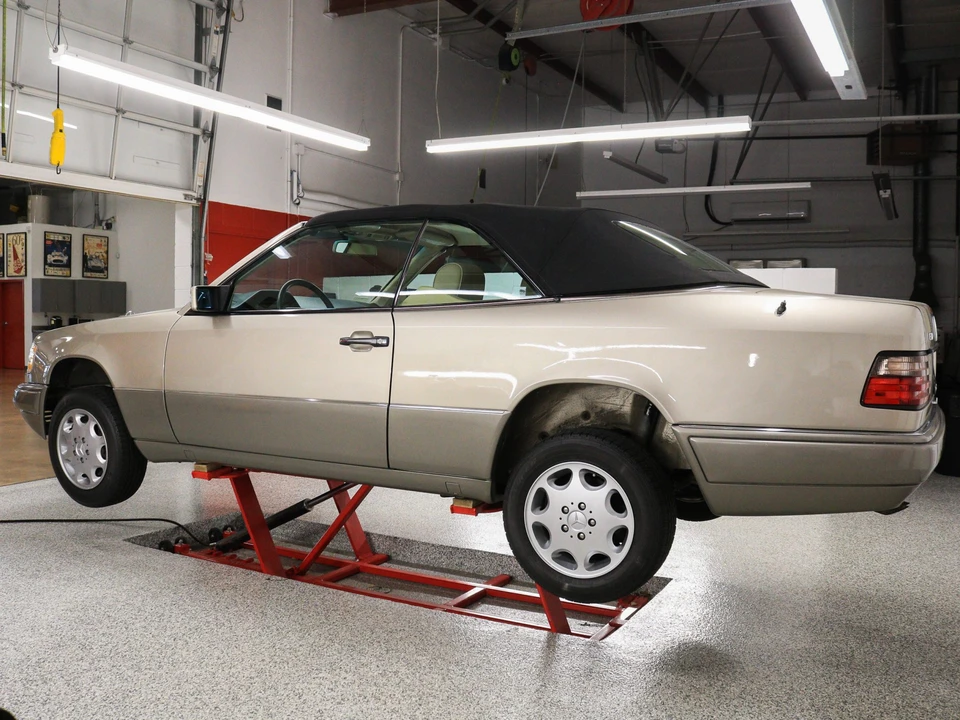 1995 Mercedes-Benz W124 E-Class - Image 21 of 31