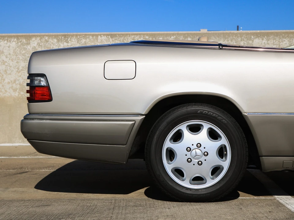 1995 Mercedes-Benz W124 E-Class - Image 23 of 31