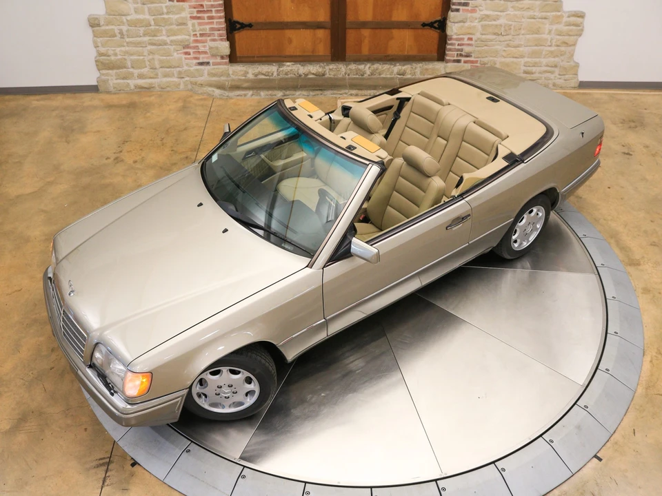 1995 Mercedes-Benz W124 E-Class - Image 18 of 31