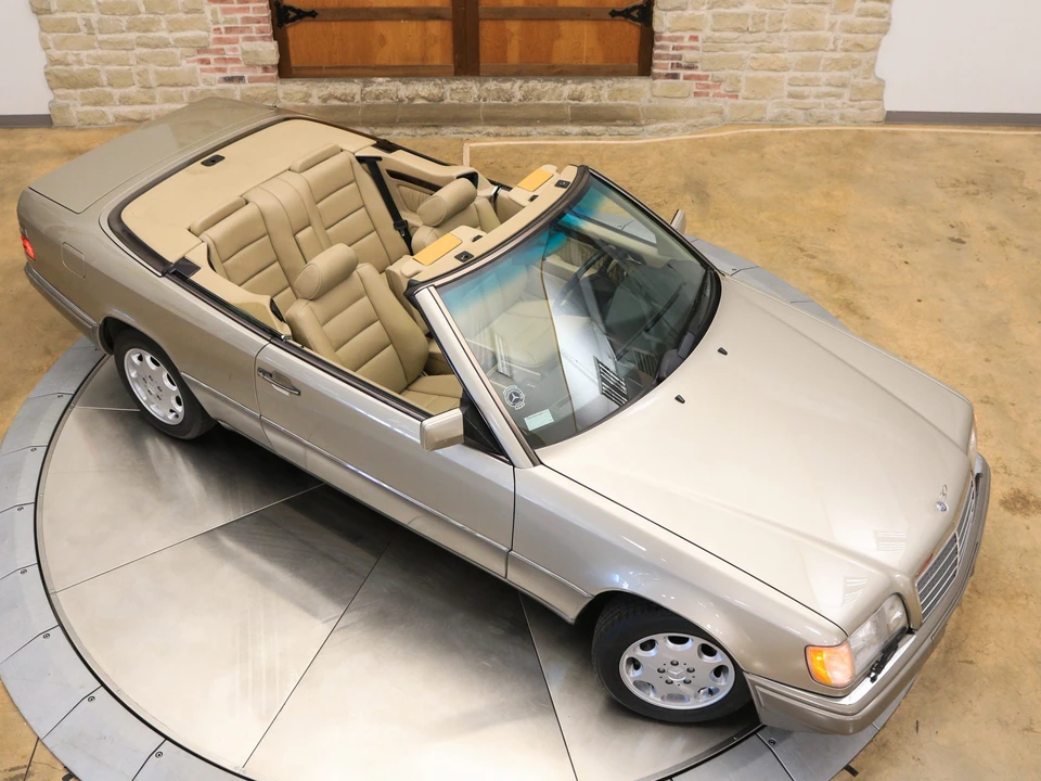 1995 Mercedes-Benz W124 E-Class - Image 15 of 31