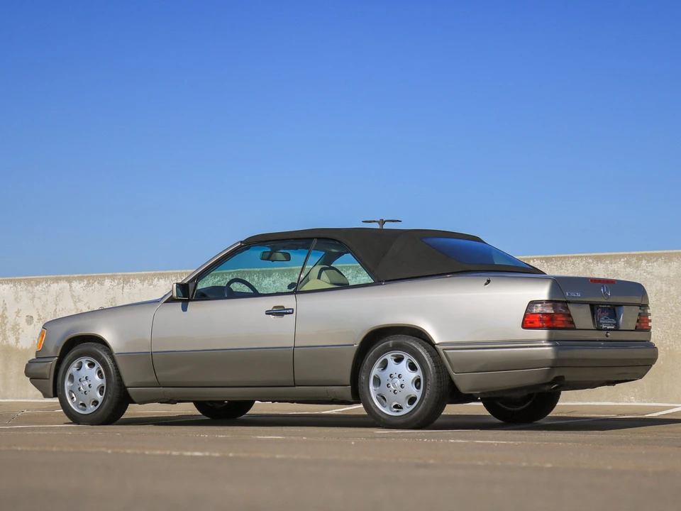 1995 Mercedes-Benz W124 E-Class - Image 12 of 31