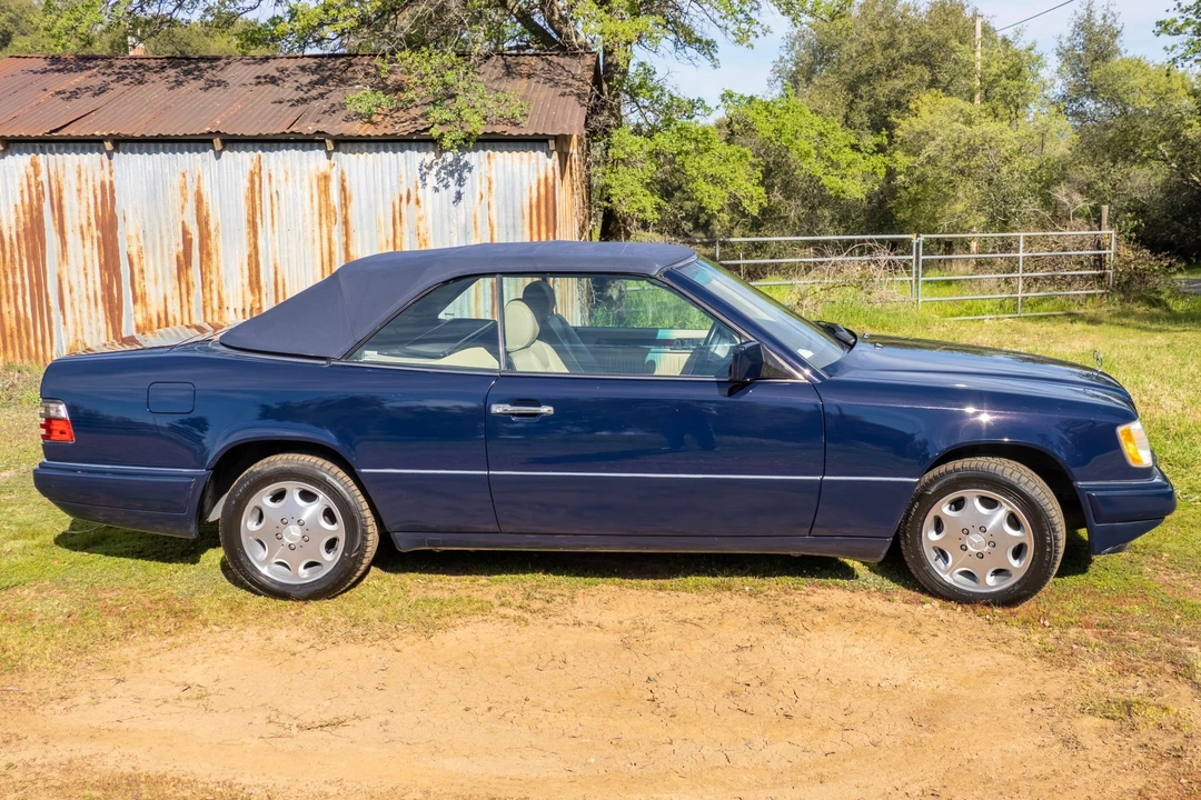 1995 Mercedes-Benz W124 E-Class - Image 18 of 31