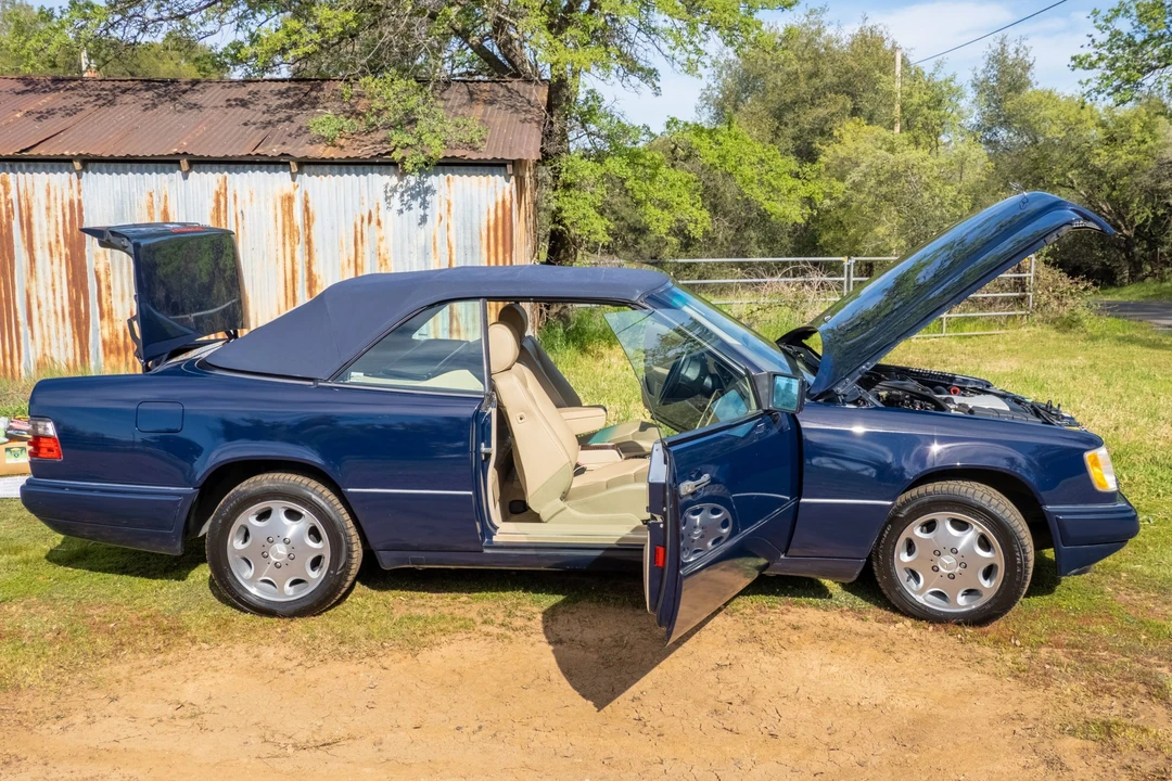 1995 Mercedes-Benz W124 E-Class - Image 17 of 31
