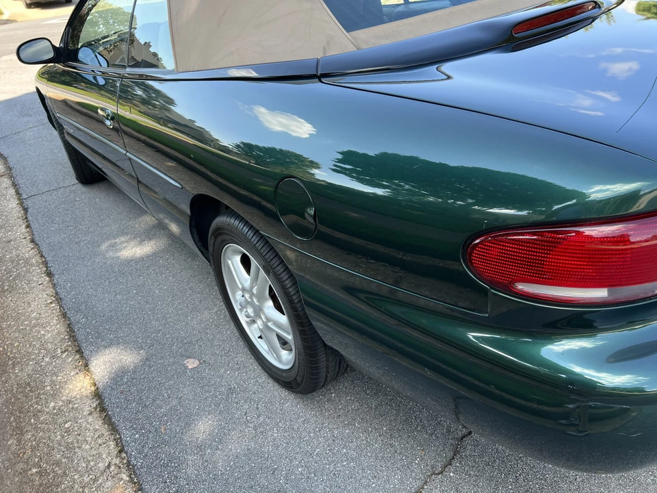 1997 Chrysler Sebring - Image 23 of 31