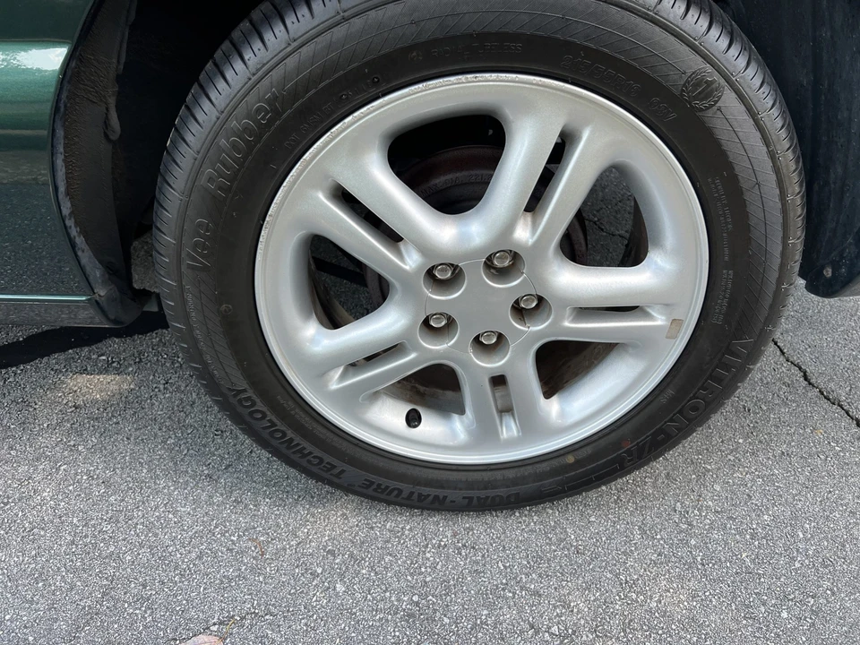 1997 Chrysler Sebring - Image 27 of 31