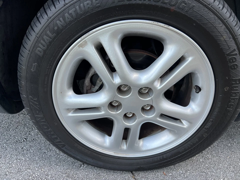 1997 Chrysler Sebring - Image 29 of 31