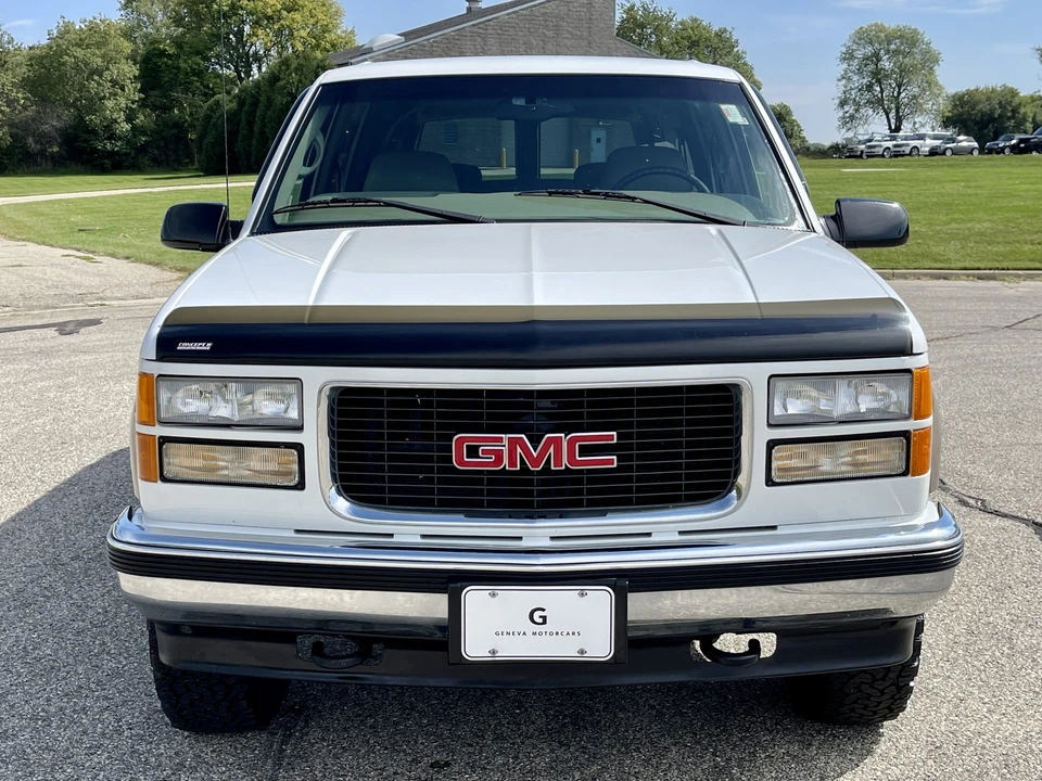 1998 GMC Suburban 8th Gen - Image 16 of 31