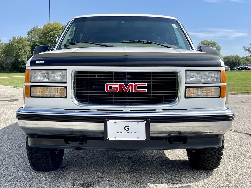 1998 GMC Suburban 8th Gen - Image 15 of 31