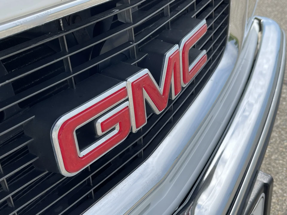 1998 GMC Suburban 8th Gen - Image 31 of 31