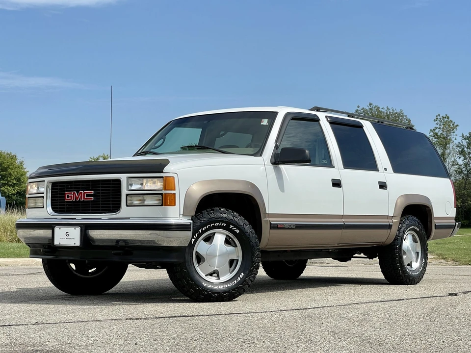 1998 GMC Suburban 8th Gen - Image 10 of 31