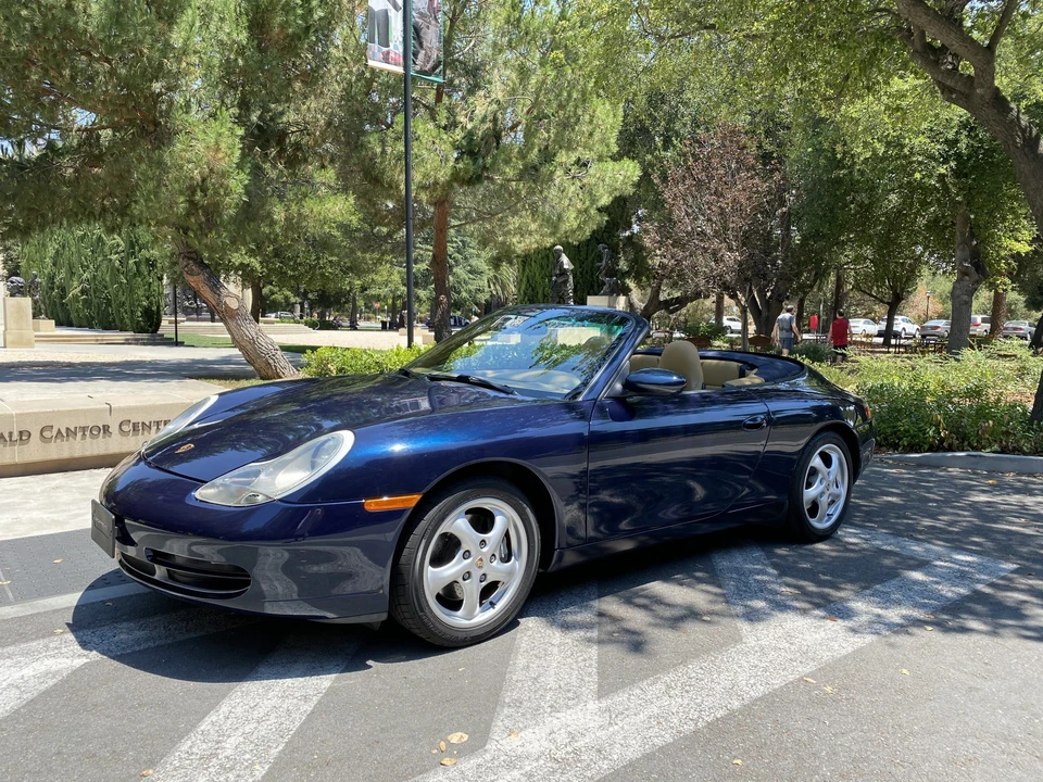 1999 Porsche 996 Carrera - Image 10 of 31
