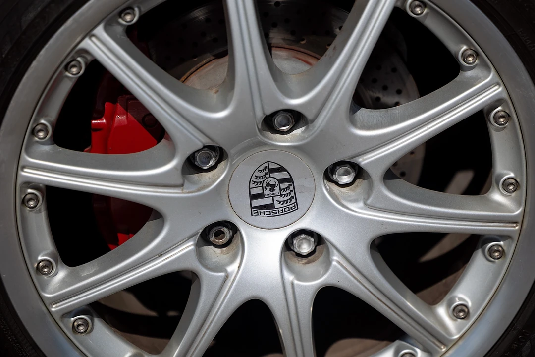 1999 Porsche 996 Carrera - Image 26 of 31