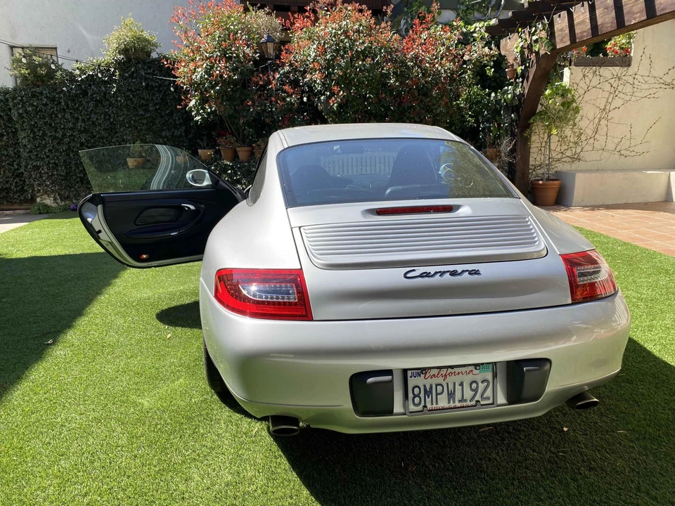 1999 Porsche 996 Carrera - Image 10 of 31
