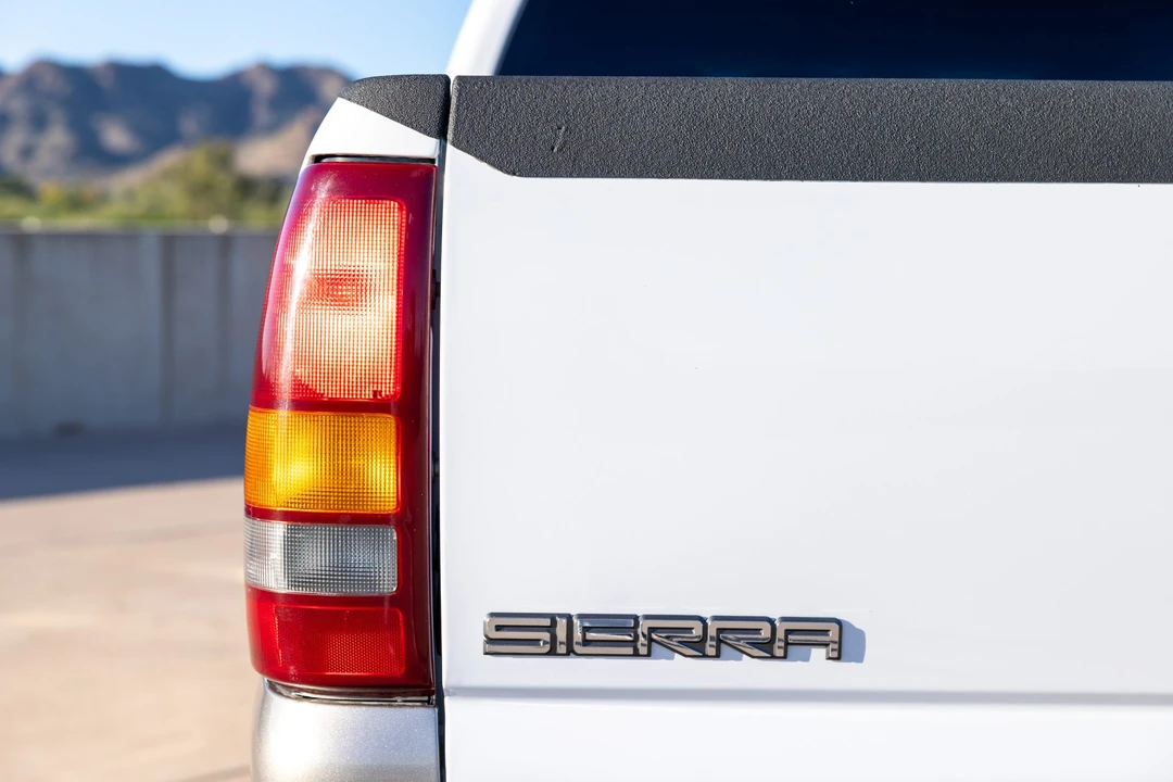 2000 GMC Sierra 2nd Gen - Image 28 of 31