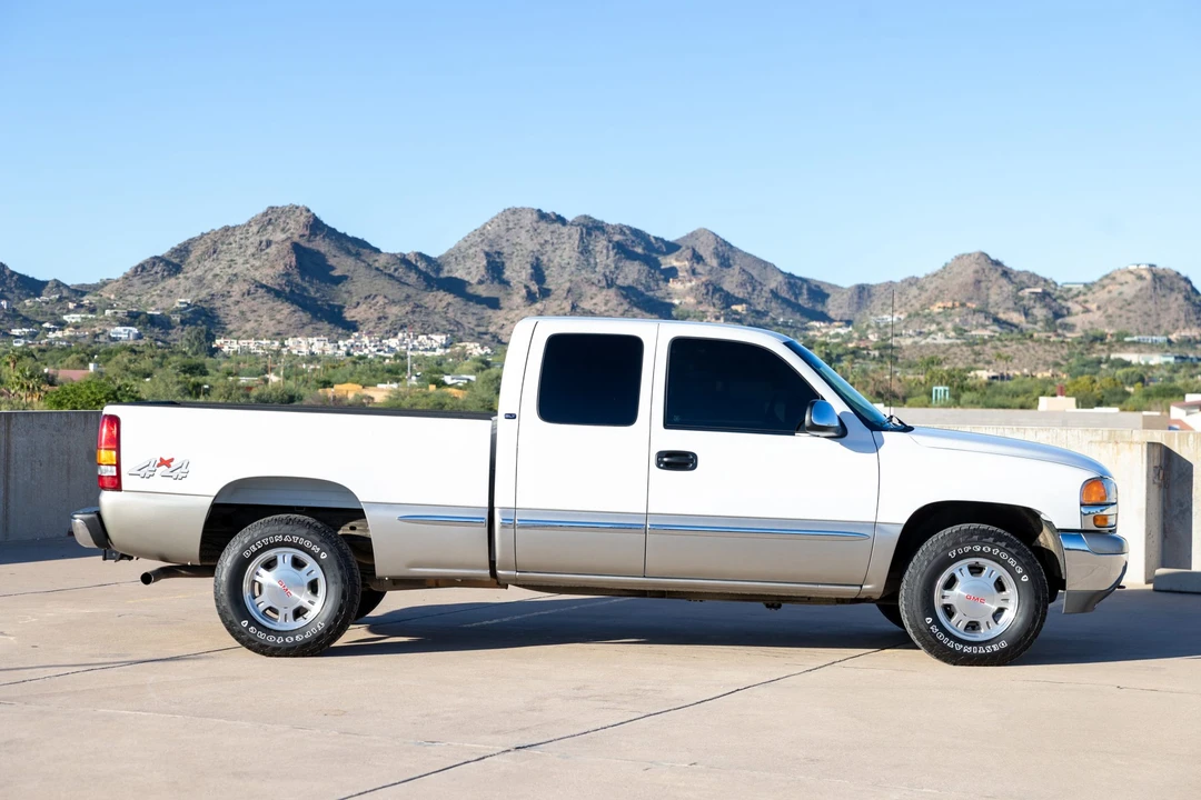 2000 GMC Sierra 2nd Gen - Image 8 of 31
