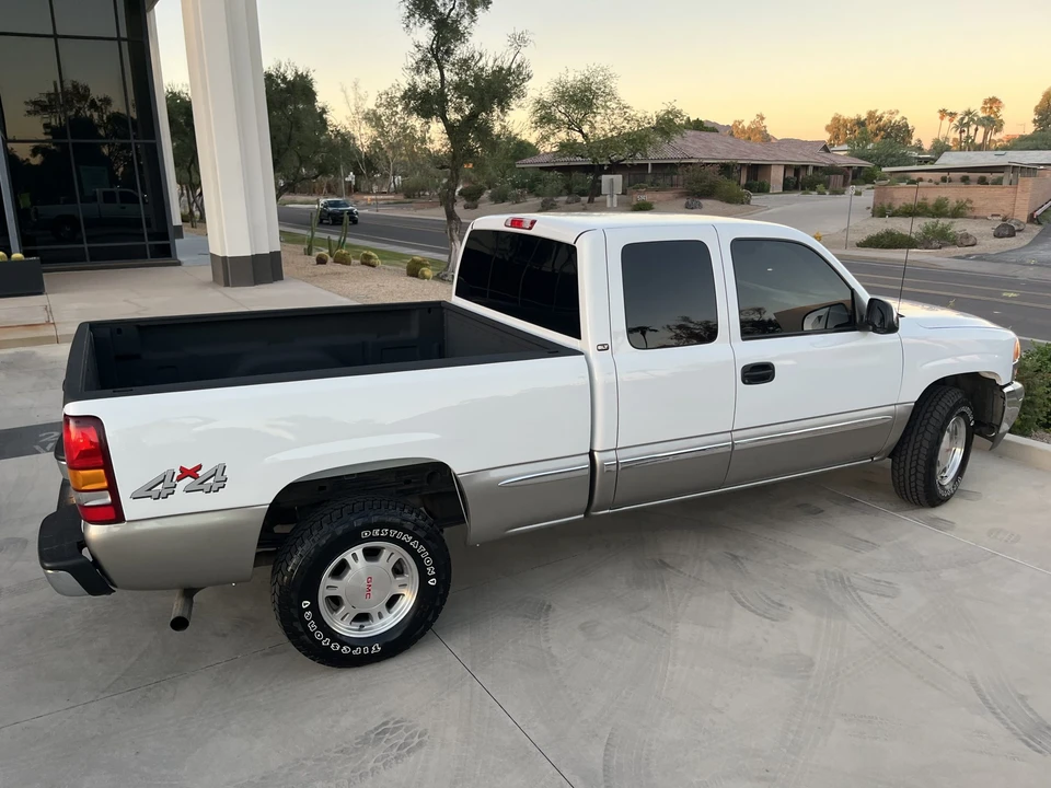 2000 GMC Sierra 2nd Gen - Image 6 of 31