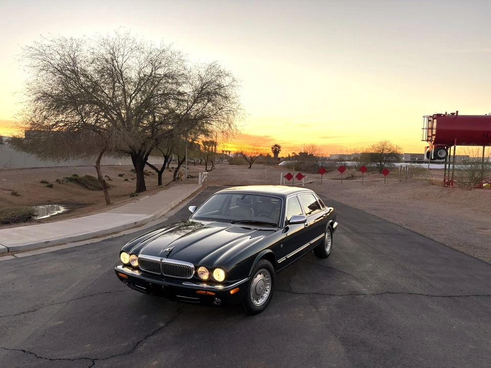 2000 Jaguar X308 XJ - Image 2 of 31
