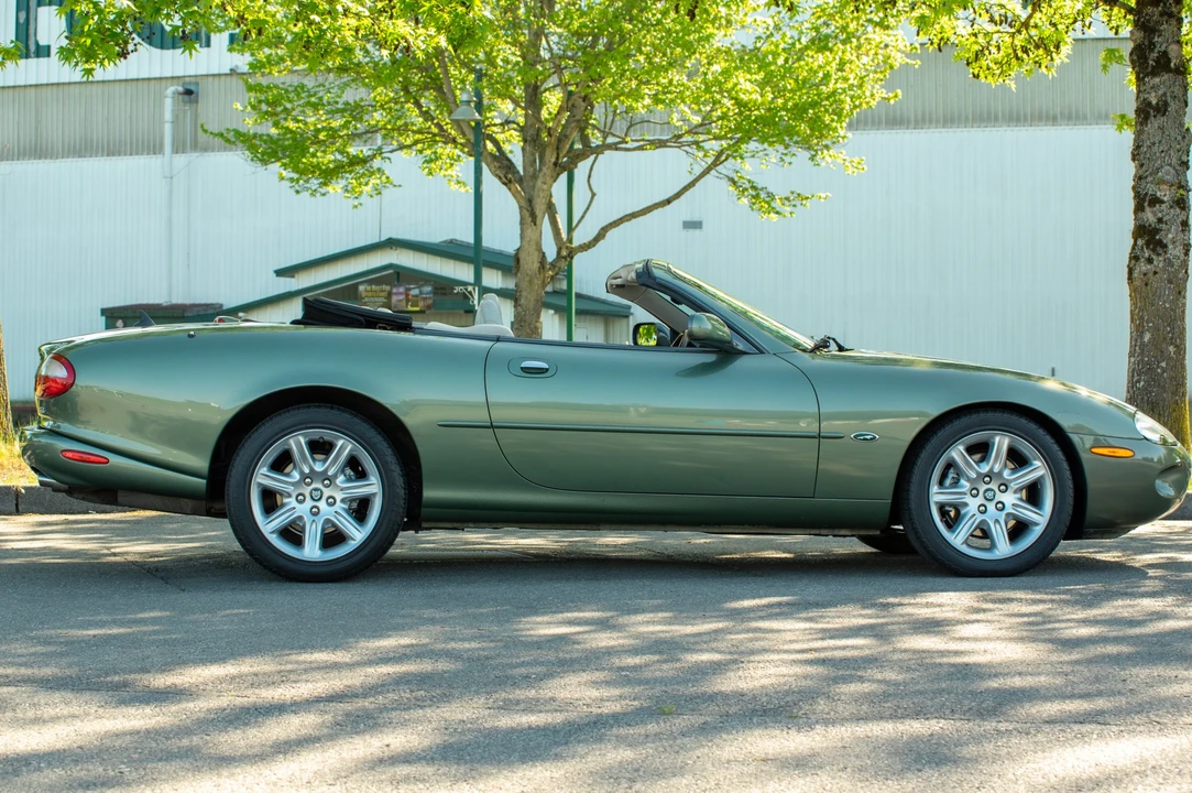 2000 Jaguar X100 XK8 - Image 12 of 31