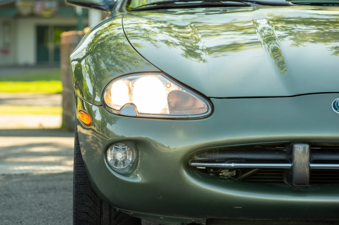 2000 Jaguar X100 XK8 - Image 16 of 31
