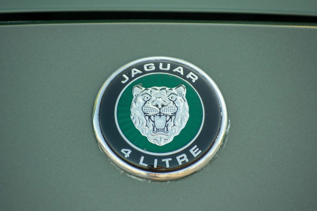 2000 Jaguar X100 XK8 - Image 19 of 31
