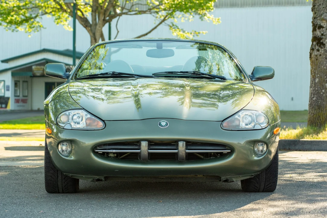 2000 Jaguar X100 XK8 - Image 2 of 31
