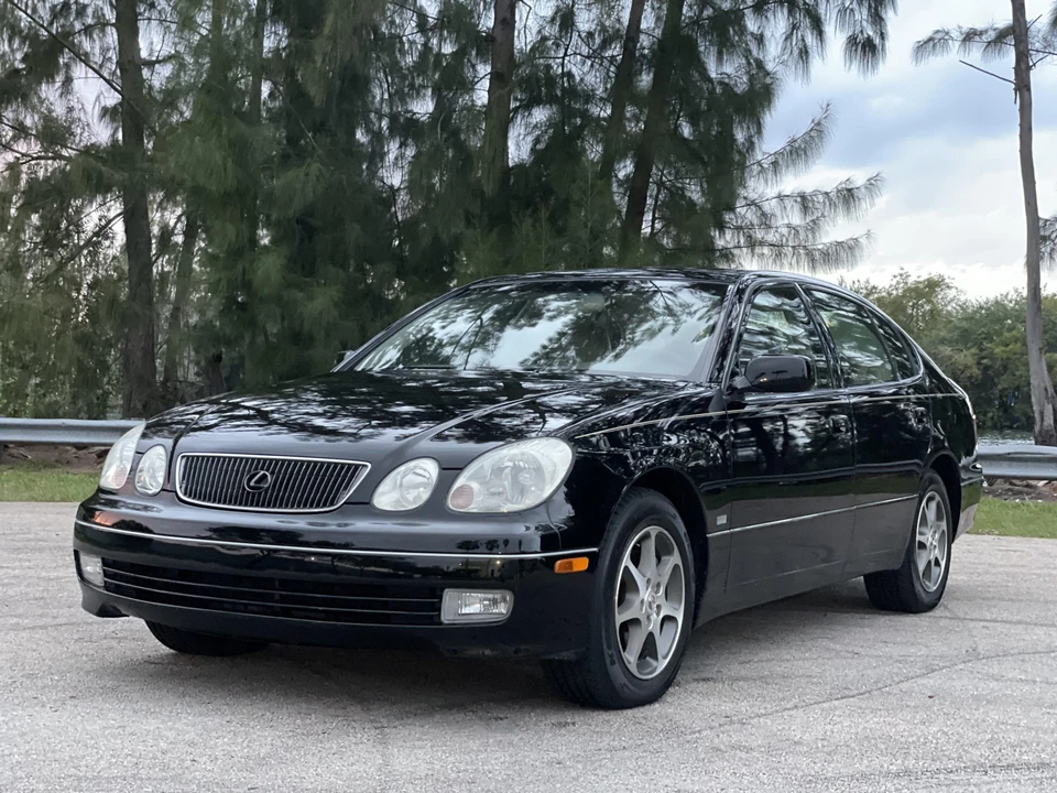 2000 Lexus GS 2nd Gen - Image 6 of 31
