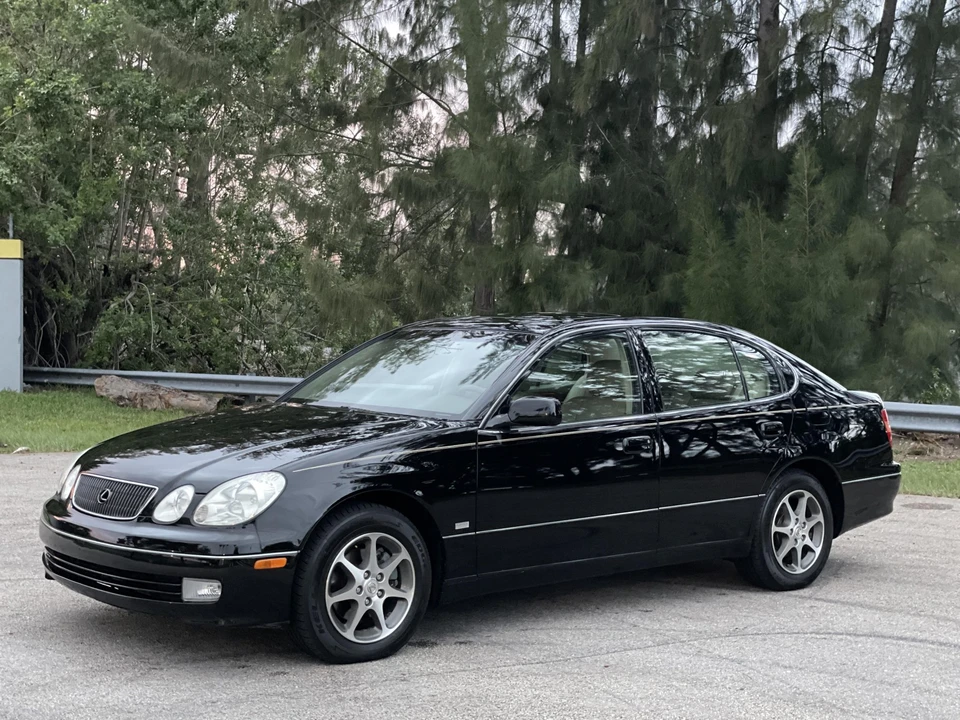 2000 Lexus GS 2nd Gen - Image 9 of 31