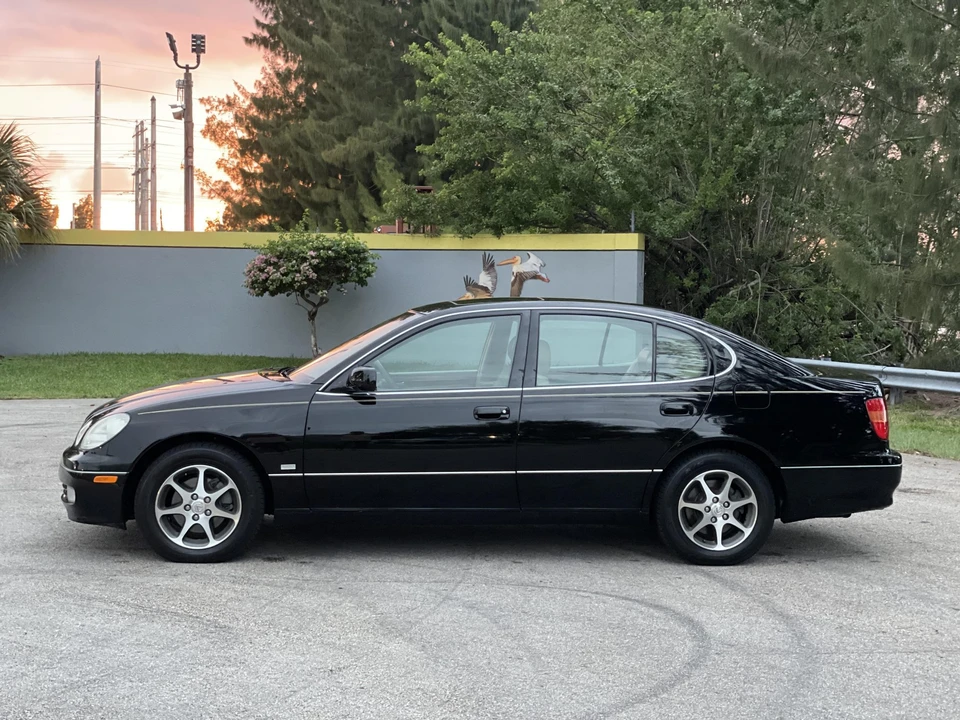 2000 Lexus GS 2nd Gen - Image 13 of 31