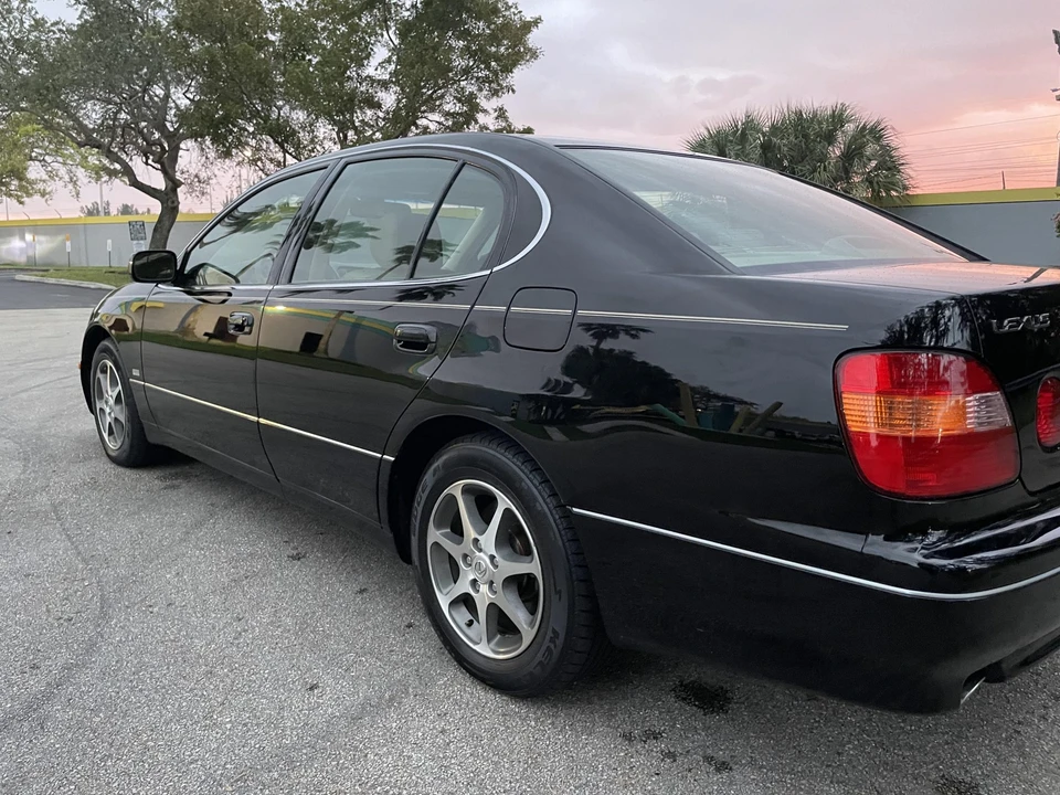 2000 Lexus GS 2nd Gen - Image 20 of 31
