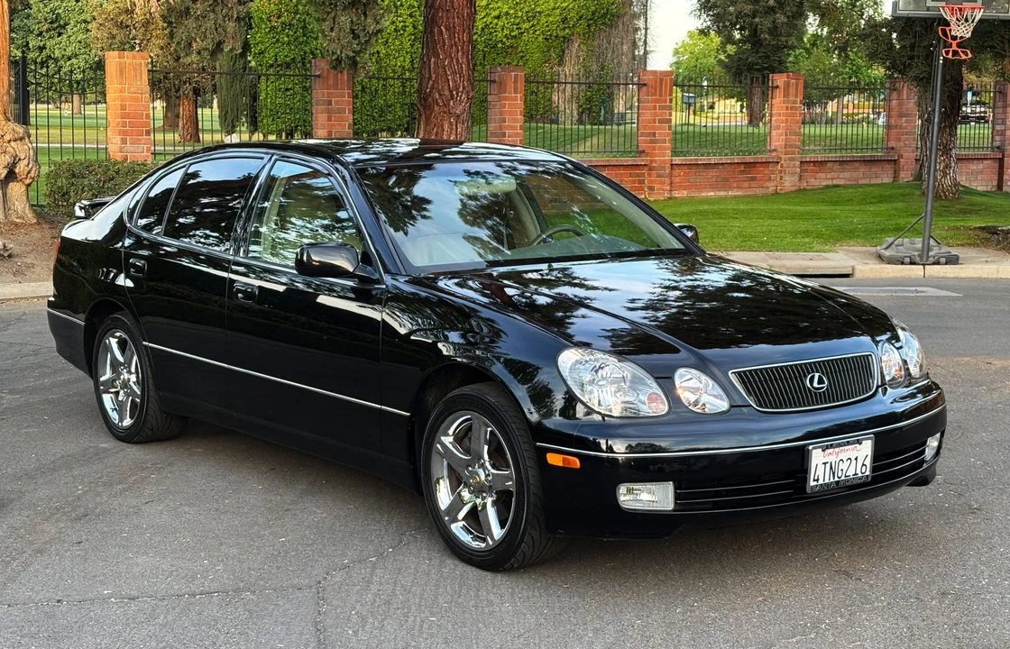 2000 Lexus GS 2nd Gen - Image 16 of 31