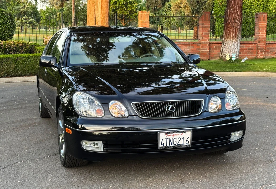 2000 Lexus GS 2nd Gen - Image 10 of 31