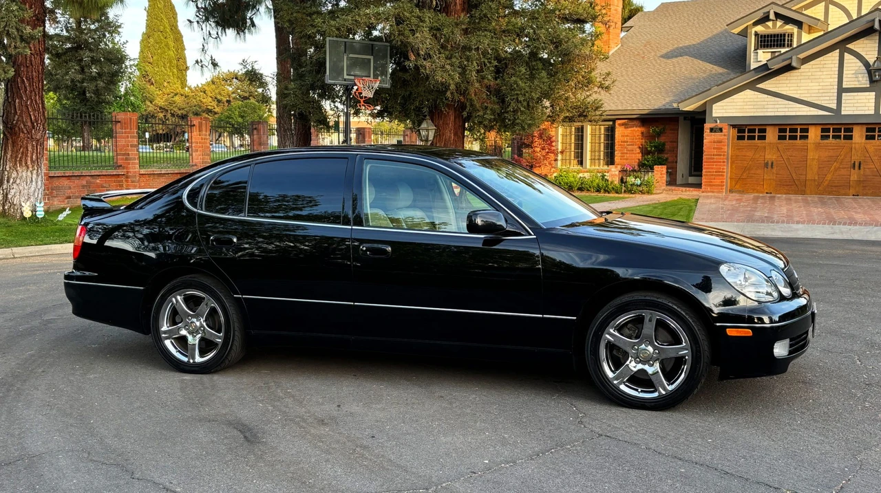2000 Lexus GS 2nd Gen - Image 20 of 31