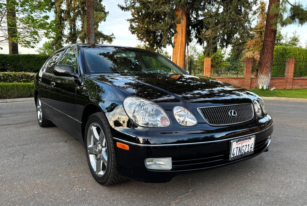 2000 Lexus GS 2nd Gen - Image 13 of 31