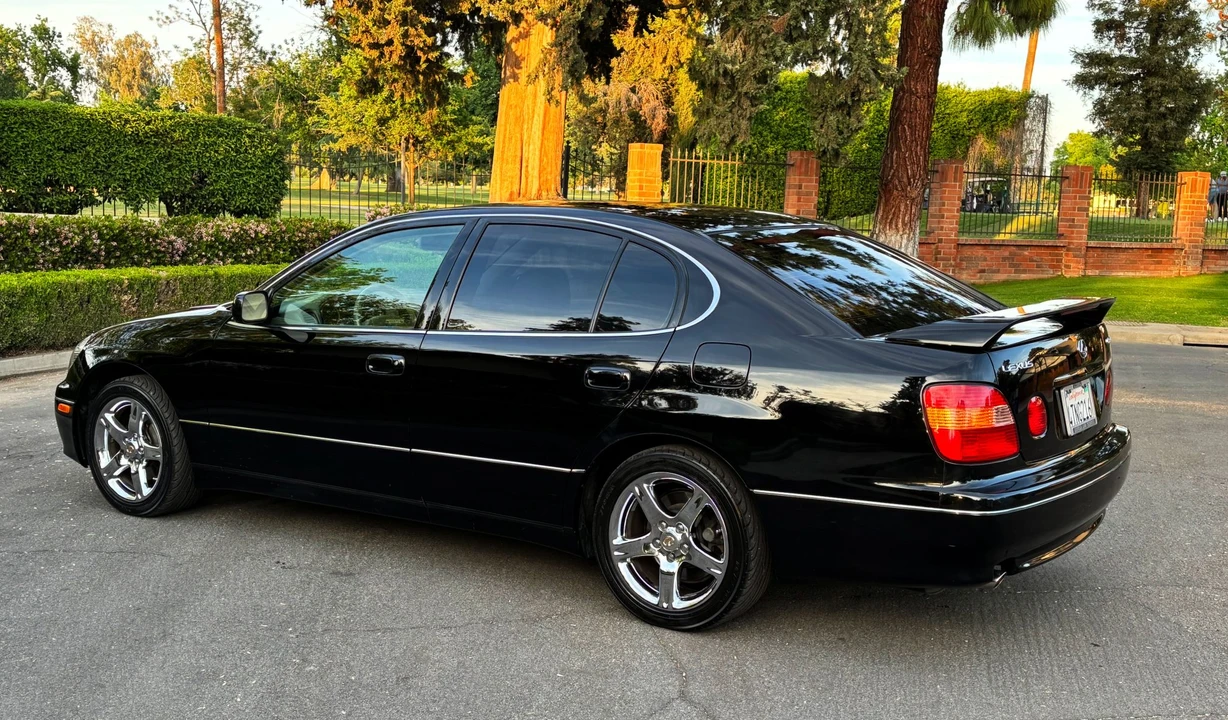 2000 Lexus GS 2nd Gen - Image 28 of 31