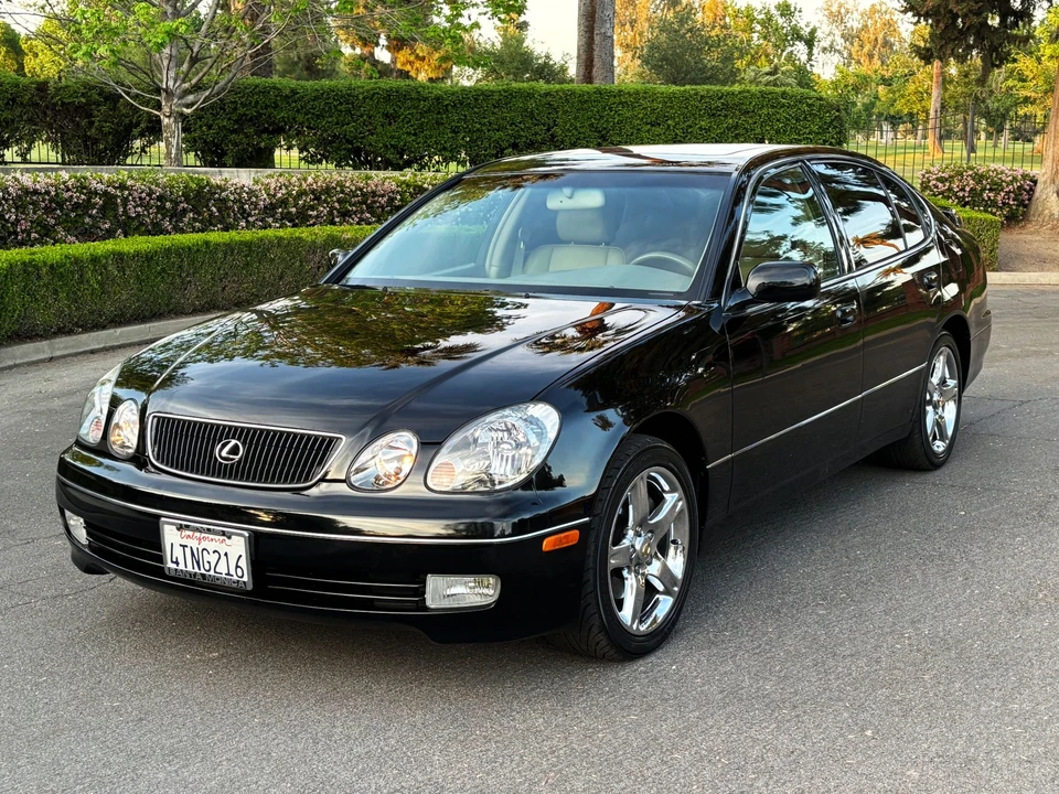 2000 Lexus GS 2nd Gen - Image 5 of 31