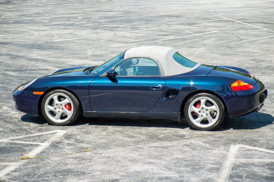 2000 Porsche 986 Boxster - Image 9 of 31