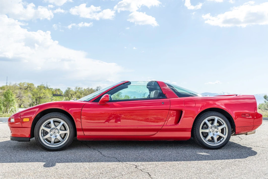 2001 Acura NA2 NSX - Image 11 of 31