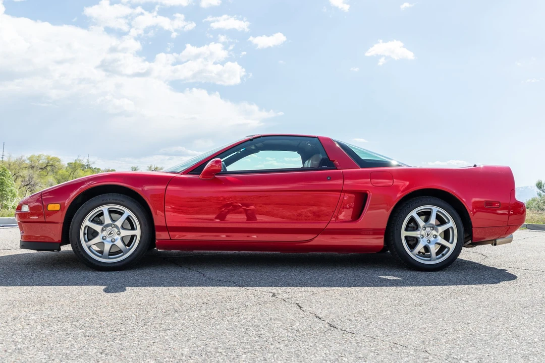 2001 Acura NA2 NSX - Image 10 of 31