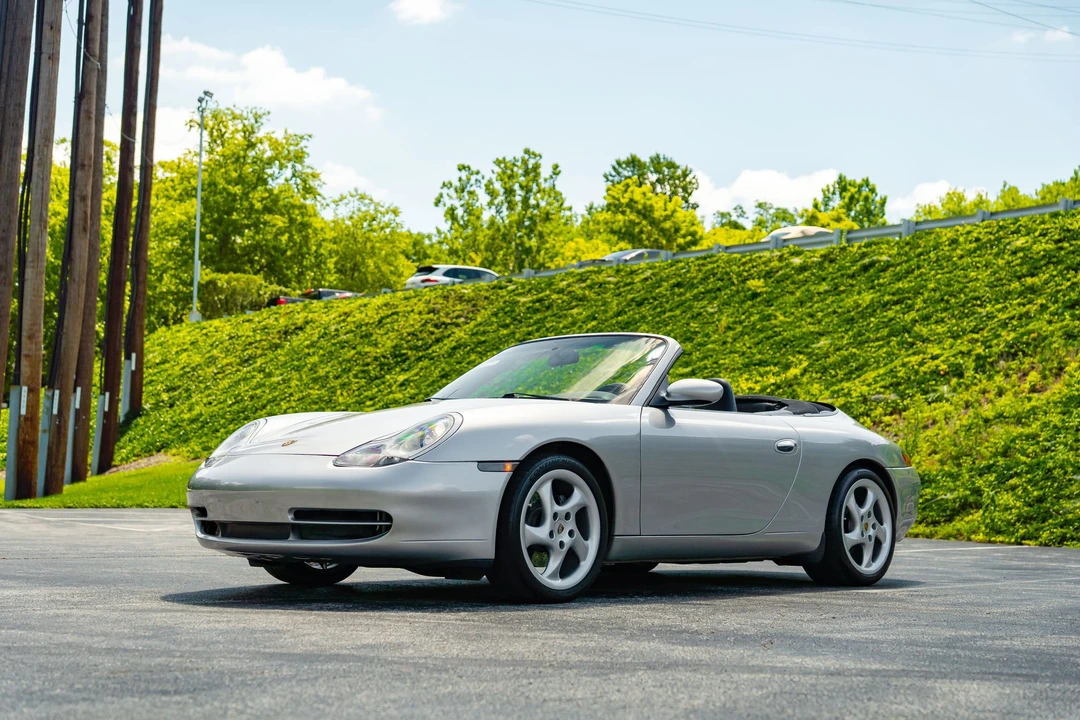 2001 Porsche 996 Carrera 4 - Image 4 of 31
