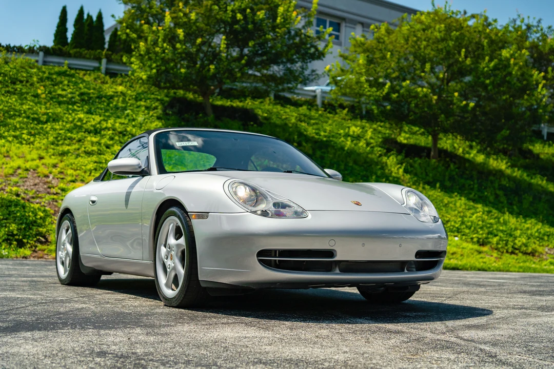 2001 Porsche 996 Carrera 4 - Image 21 of 31