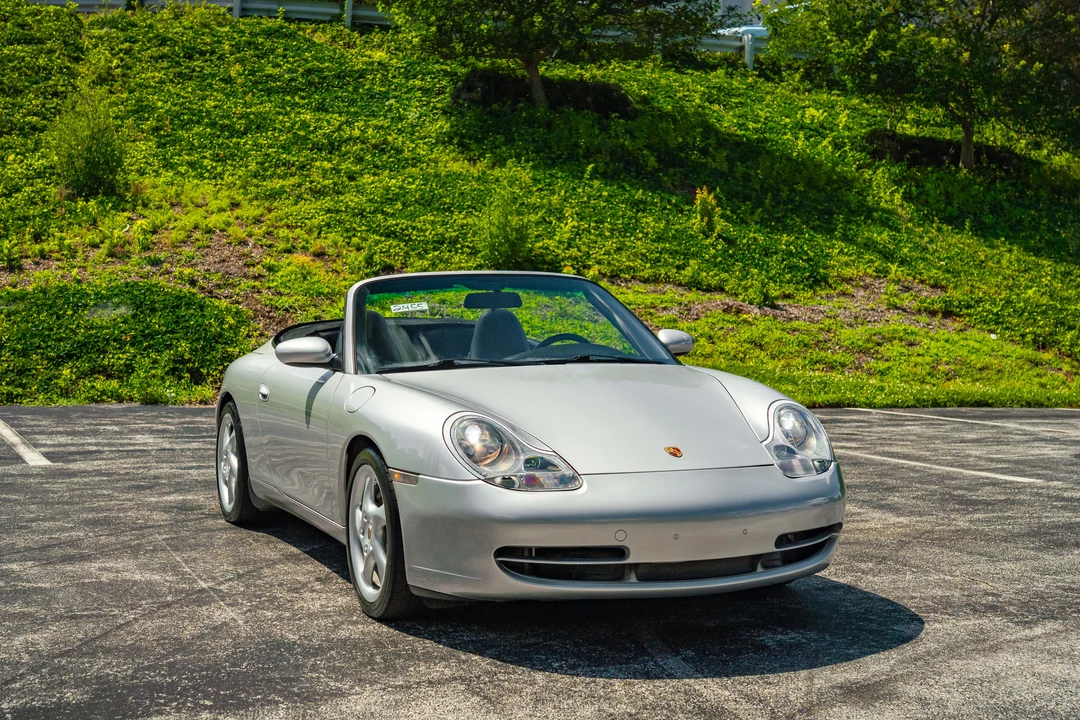 2001 Porsche 996 Carrera 4 - Image 3 of 31