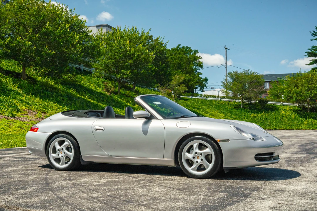 2001 Porsche 996 Carrera 4 - Image 18 of 31