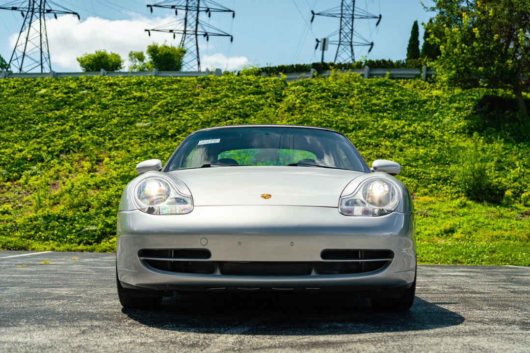 2001 Porsche 996 Carrera 4 - Image 4 of 31