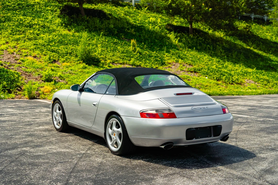 2001 Porsche 996 Carrera 4 - Image 28 of 31